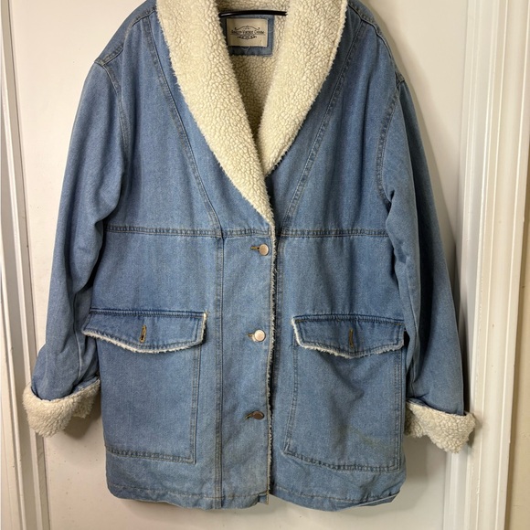 Women's Blue Sherpa-Lined Denim Jacket - Picture 1 of 4